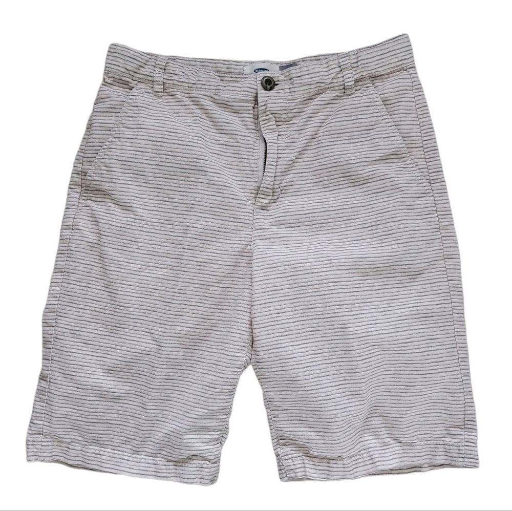 Old Navy Flat Front Grey Mini Stripe Shorts Size 16